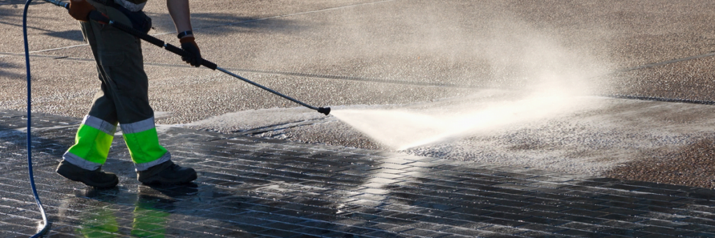 Application of High Pressure Cleaning in Oil and Gas Industry