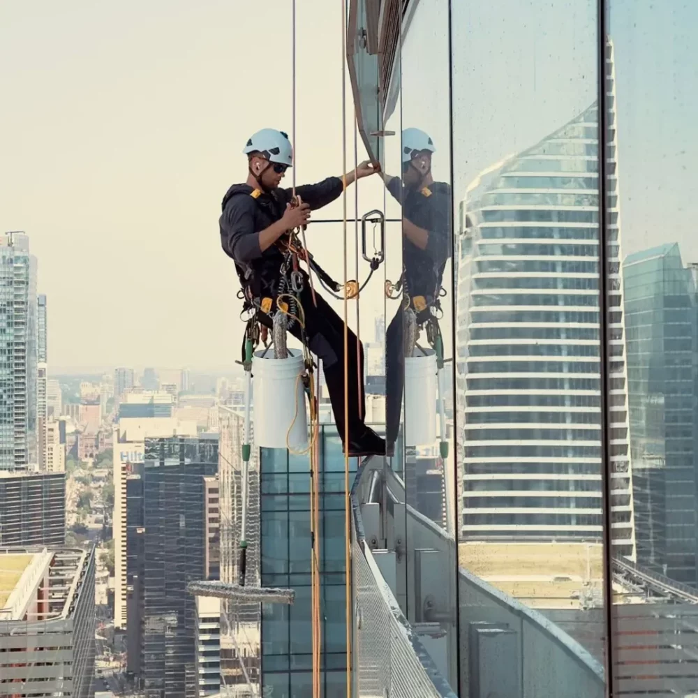 The Challenge of Cleaning Skyscrapers